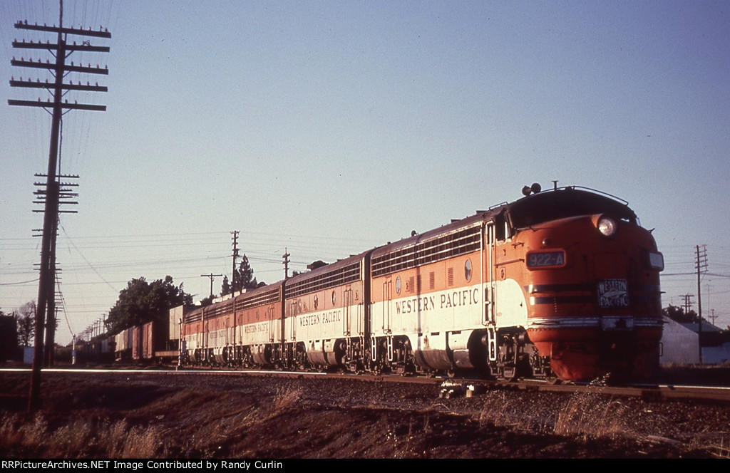 WP 922-A West crossing the Santa Fe